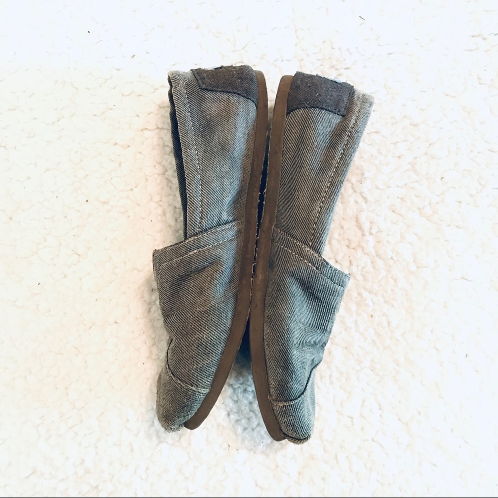 🔴4 for 25🔴 Toms Gray and Purple Mustache Embroidered Flats - Picture 7 of 9